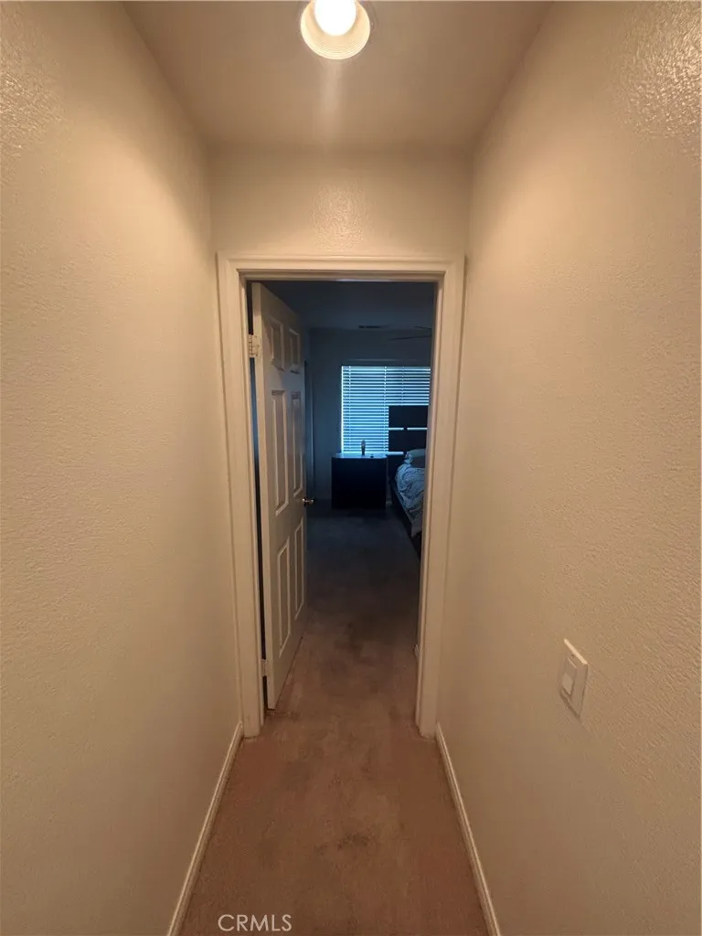 1064 Queen Annes Lane, Beaumont, California 92223 home-pic-30