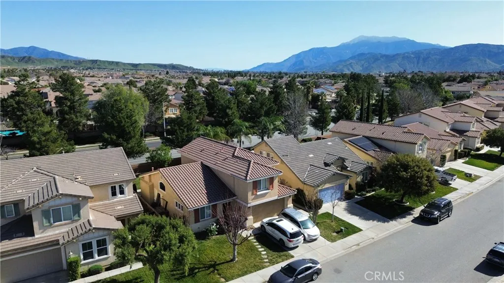 1064 Queen Annes Lane, Beaumont, California 92223 home-pic-62