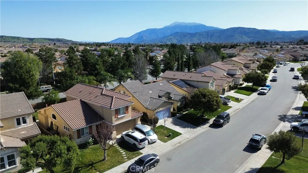 1064 Queen Annes Lane, Beaumont, California 92223 home-pic-63