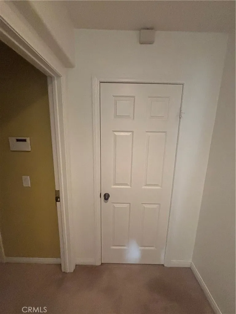 1064 Queen Annes Lane, Beaumont, California 92223 home-pic-37