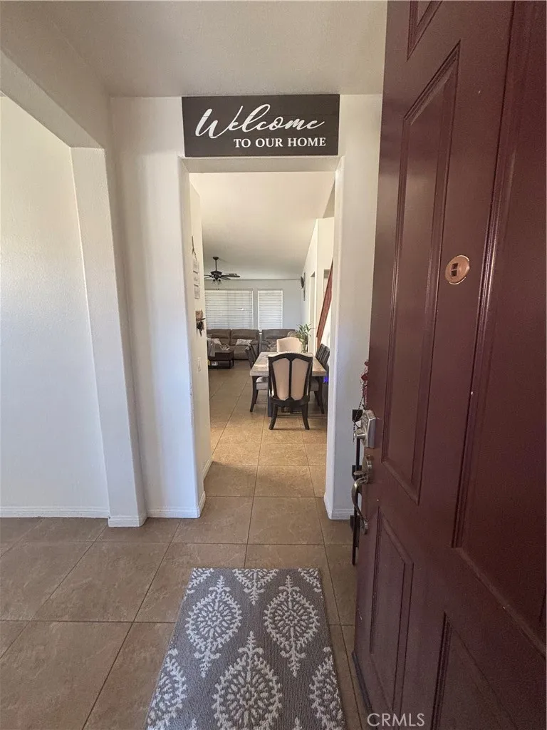 1064 Queen Annes Lane, Beaumont, California 92223 home-pic-1
