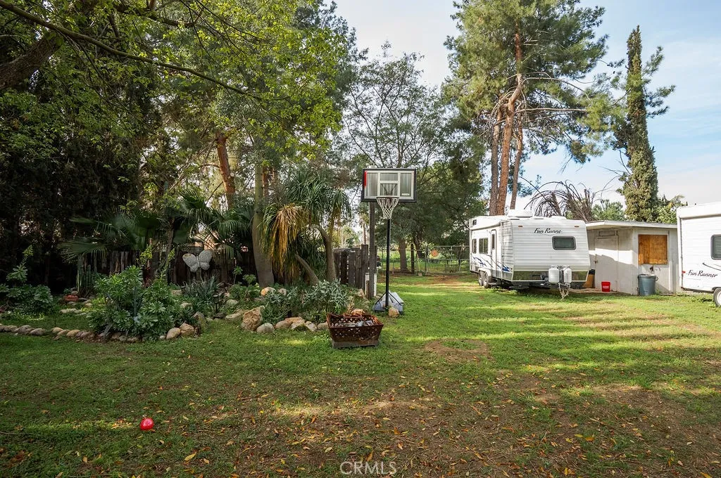12644 Oaks Avenue, Chino, California 91710 home-pic-7