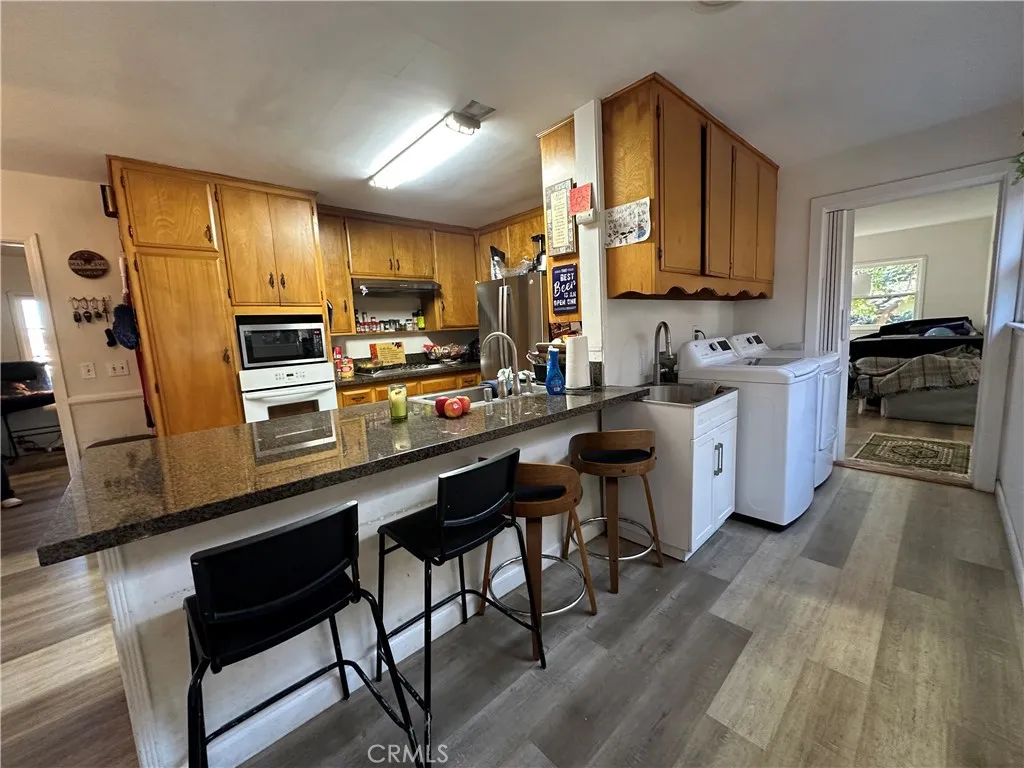 12644 Oaks Avenue, Chino, California 91710 home-pic-25