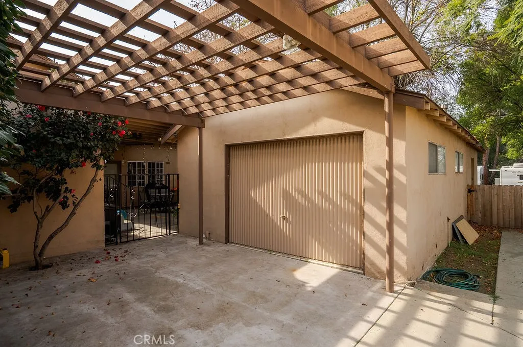 12644 Oaks Avenue, Chino, California 91710 home-pic-9