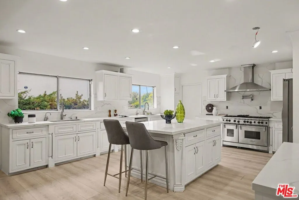 2612 S Beverly Drive, Los Angeles, California 90034 home-pic-13
