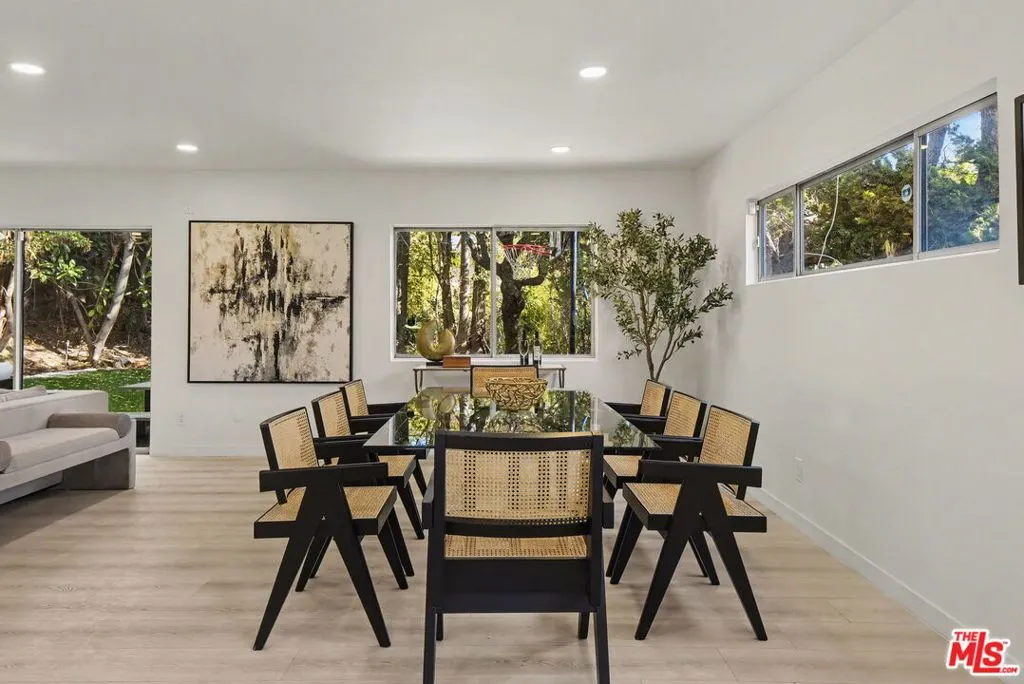 2612 S Beverly Drive, Los Angeles, California 90034 home-pic-9