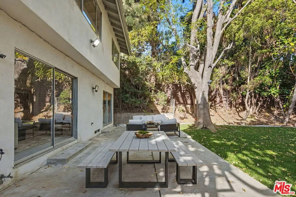 2612 S Beverly Drive, Los Angeles, California 90034 home-pic-30