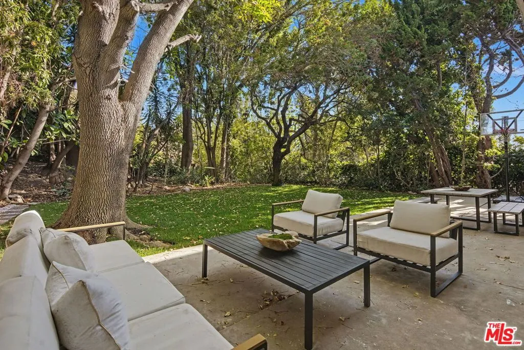 2612 S Beverly Drive, Los Angeles, California 90034 home-pic-28