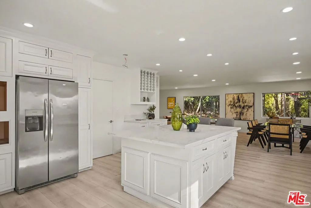 2612 S Beverly Drive, Los Angeles, California 90034 home-pic-15