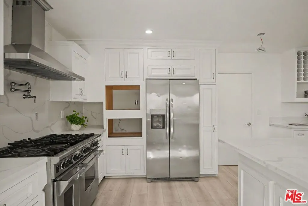 2612 S Beverly Drive, Los Angeles, California 90034 home-pic-14