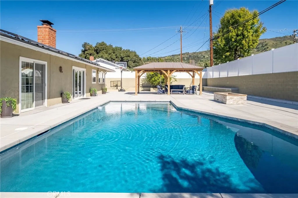 112 S Hacienda, Glendora, California 91741 home-pic-24