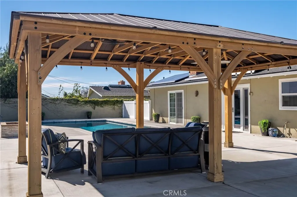 112 S Hacienda, Glendora, California 91741 home-pic-21