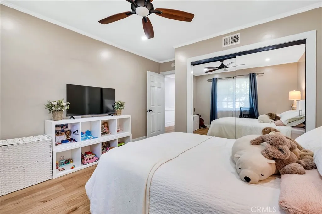 112 S Hacienda, Glendora, California 91741 home-pic-18