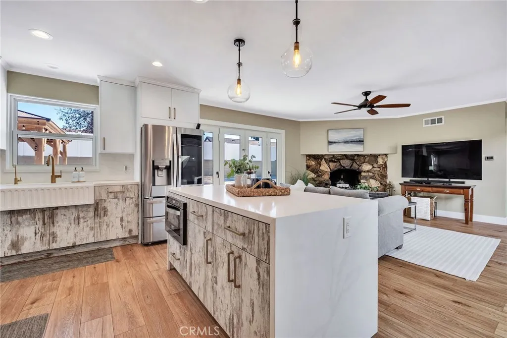112 S Hacienda, Glendora, California 91741 home-pic-7
