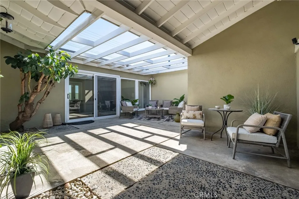 112 S Hacienda, Glendora, California 91741 home-pic-28