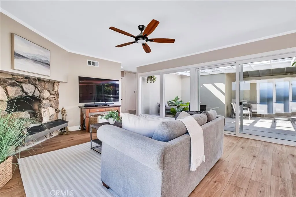 112 S Hacienda, Glendora, California 91741 home-pic-12