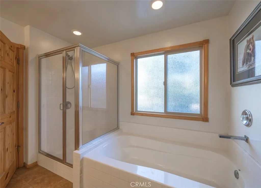 200 Muroc, Big Bear City, California 92314 home-pic-24
