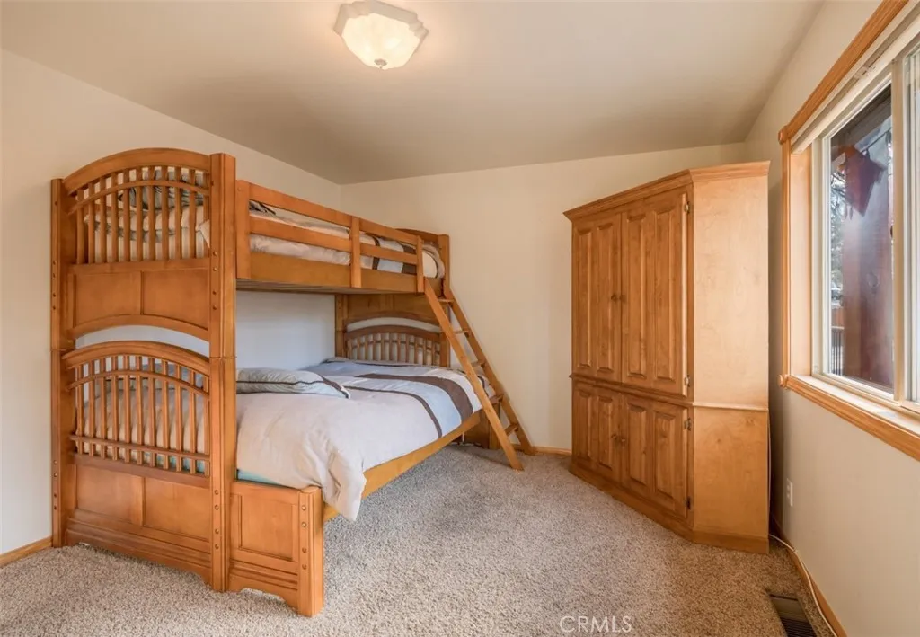 200 Muroc, Big Bear City, California 92314 home-pic-16