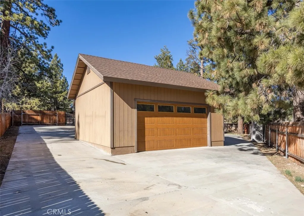 200 Muroc, Big Bear City, California 92314 home-pic-30
