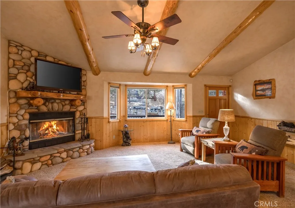 200 Muroc, Big Bear City, California 92314 home-pic-5