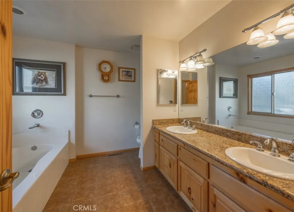 200 Muroc, Big Bear City, California 92314 home-pic-23