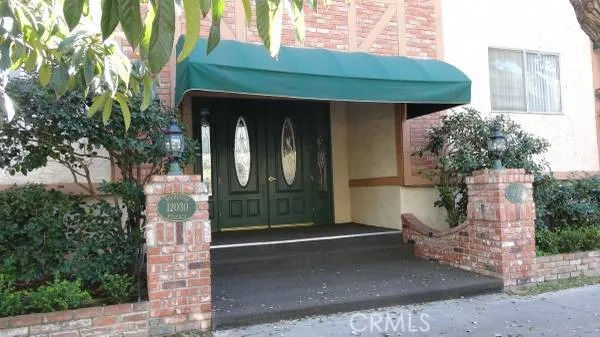 12030 Rochester Avenue 110, Los Angeles, California 90025 home-pic-2
