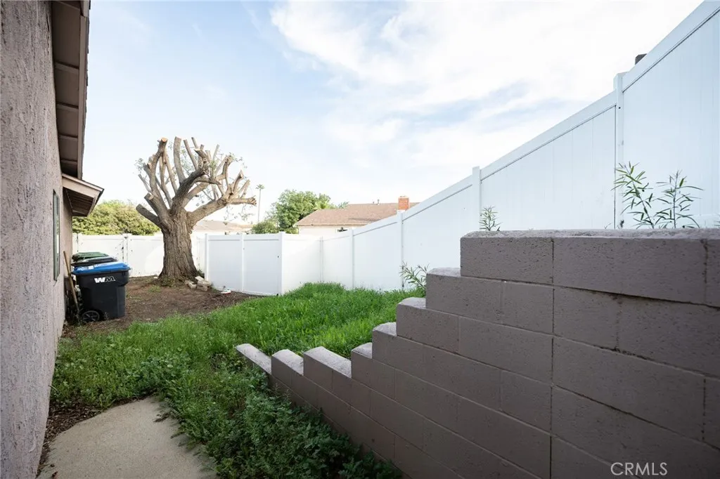 1194 Willits Drive, Corona, California 92882 home-pic-16