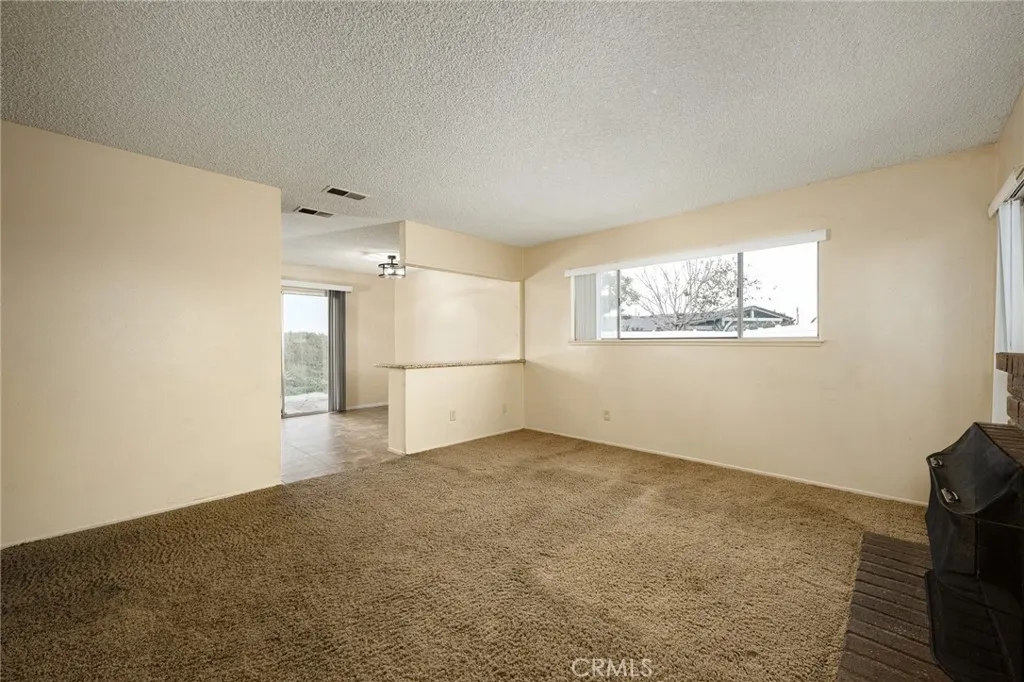 1194 Willits Drive, Corona, California 92882 home-pic-5