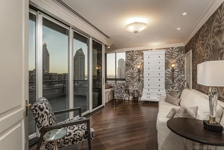 A special room for dining, office, lounge, or sitting area, as you wish.