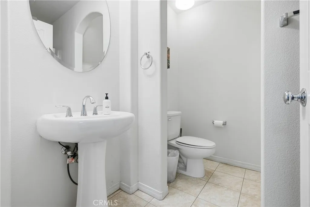 40741 Oakmont Court, Palmdale, California 93551 home-pic-18