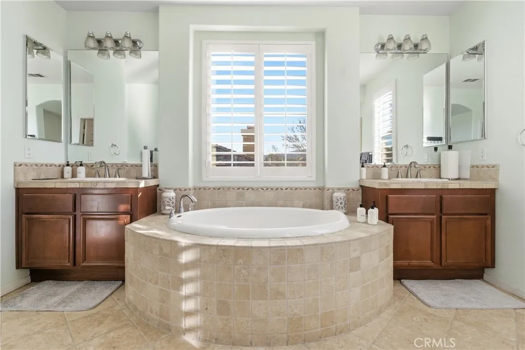 40741 Oakmont Court, Palmdale, California 93551 home-pic-9