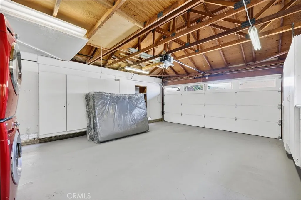 6568 Avenida Mariposa, Jurupa Valley, California 92509 home-pic-47