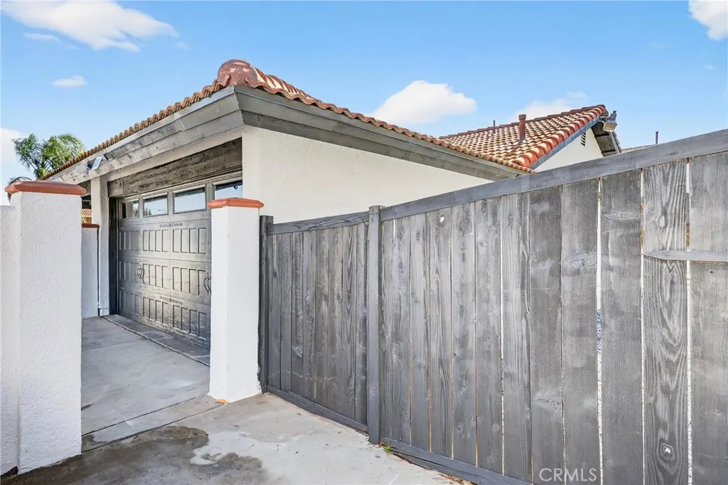 6568 Avenida Mariposa, Jurupa Valley, California 92509 home-pic-52