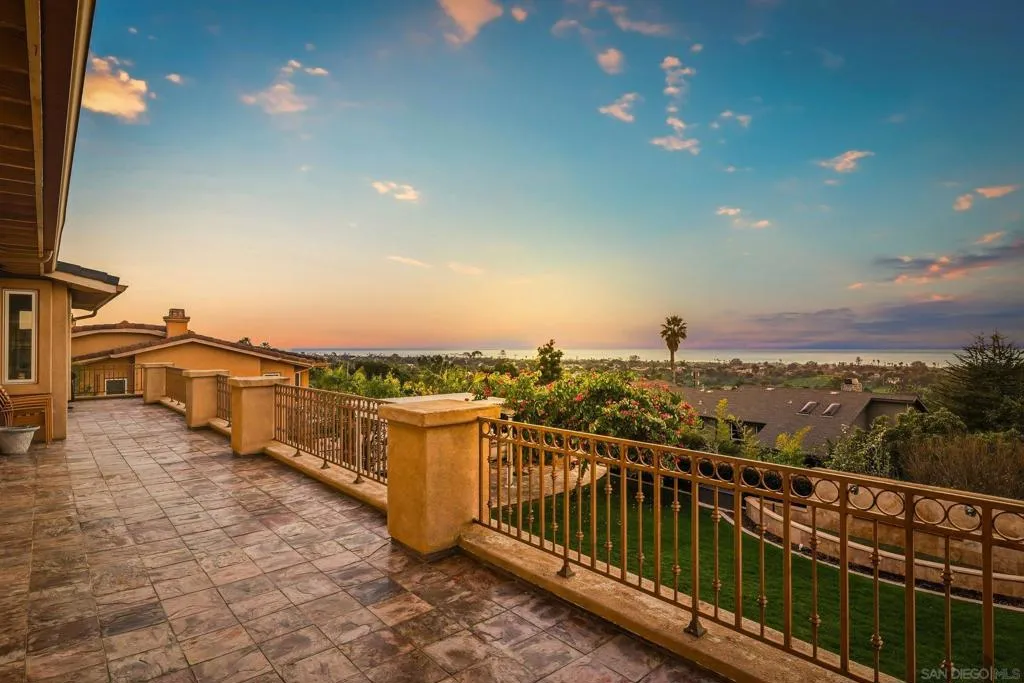1690 Gascony Rd, Encinitas, California 92024 home-pic-47