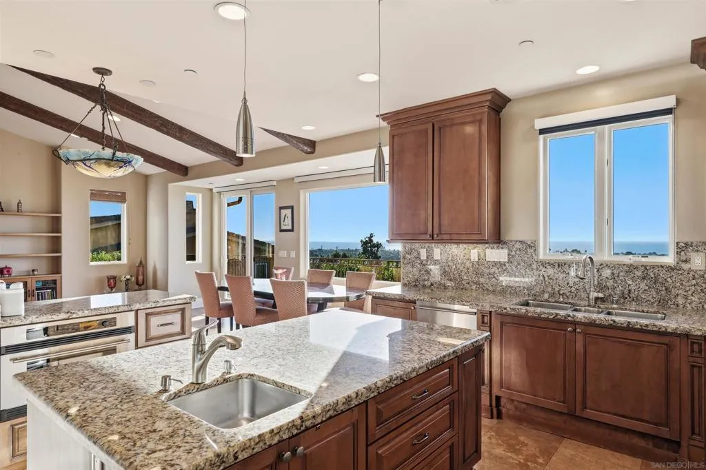 1690 Gascony Rd, Encinitas, California 92024 home-pic-18