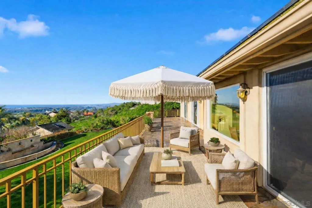 1690 Gascony Rd, Encinitas, California 92024 home-pic-46