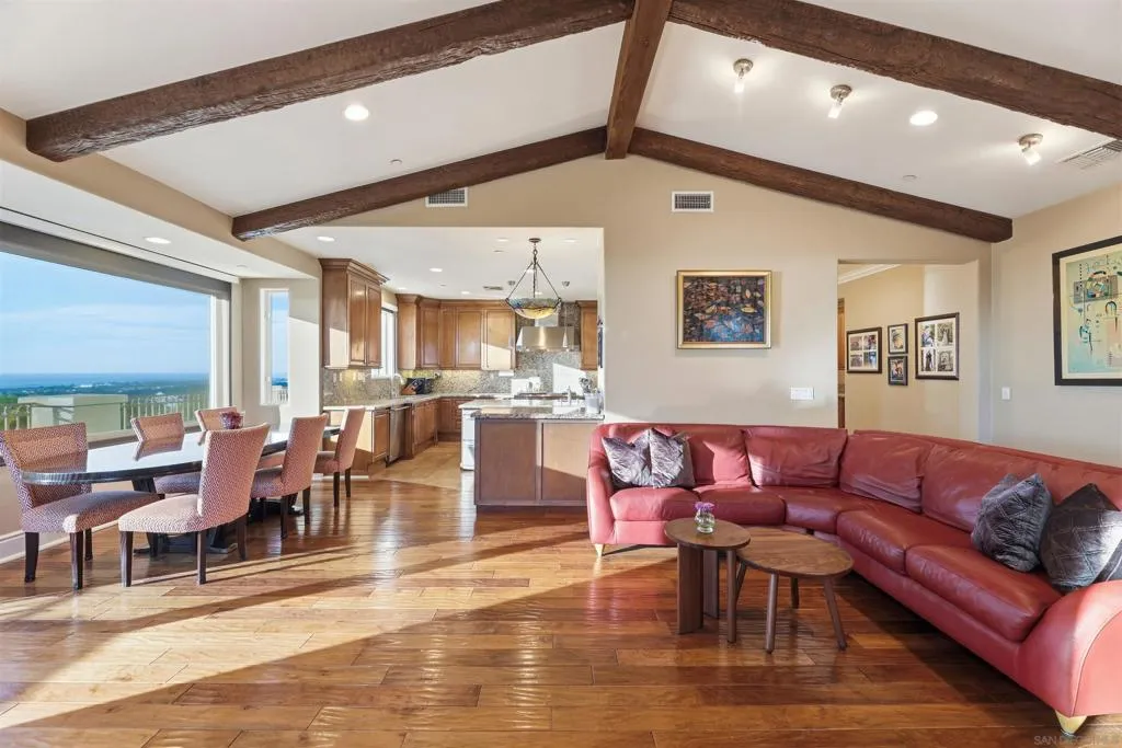 1690 Gascony Rd, Encinitas, California 92024 home-pic-9