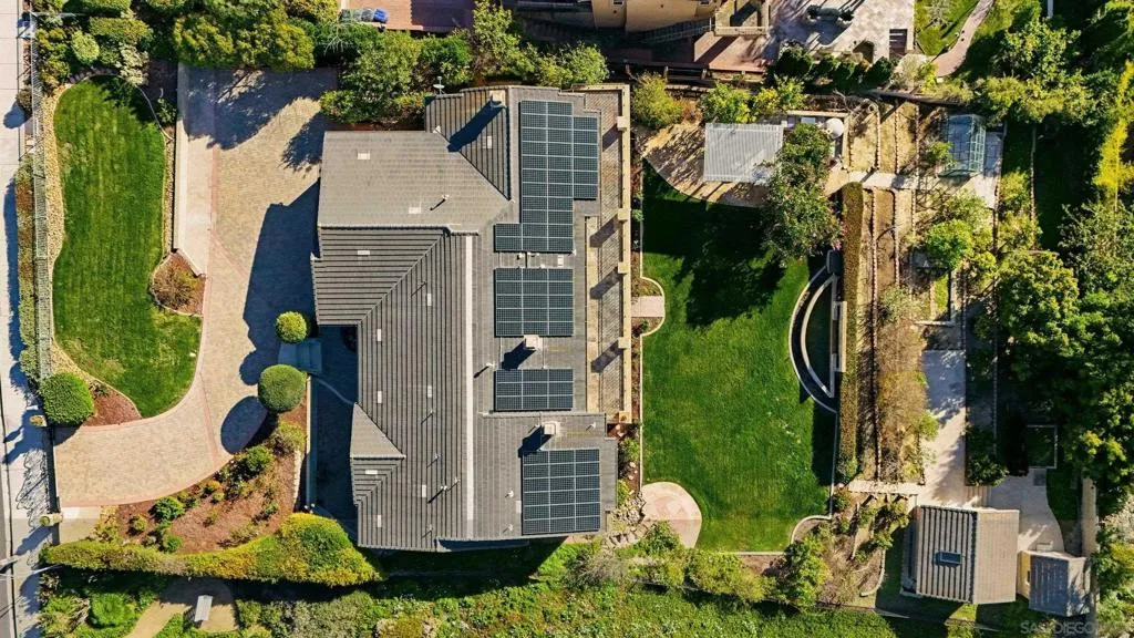 1690 Gascony Rd, Encinitas, California 92024 home-pic-2