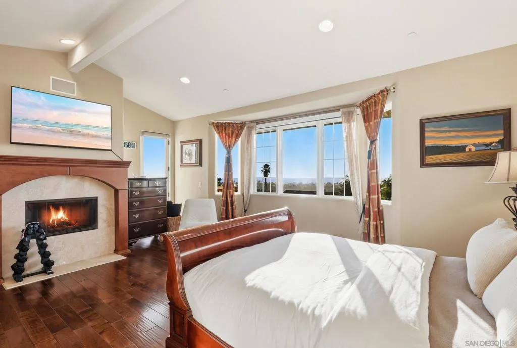 1690 Gascony Rd, Encinitas, California 92024 home-pic-28