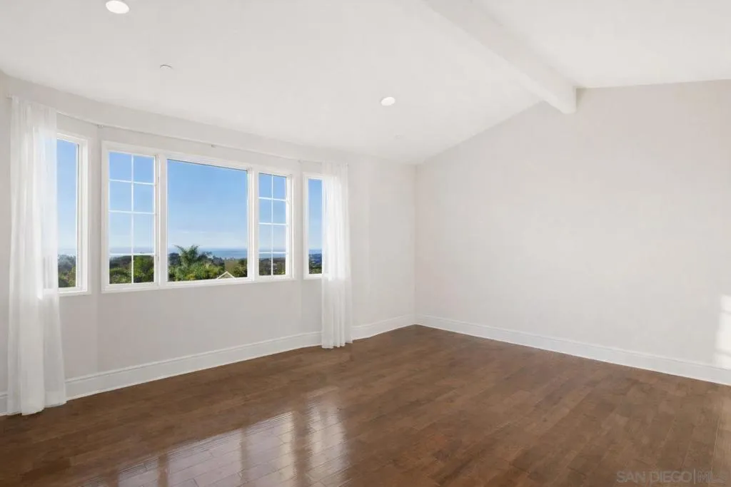 1690 Gascony Rd, Encinitas, California 92024 home-pic-25