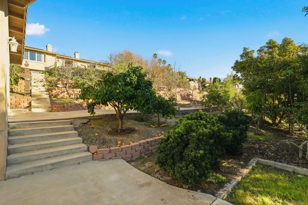1690 Gascony Rd, Encinitas, California 92024 home-pic-53