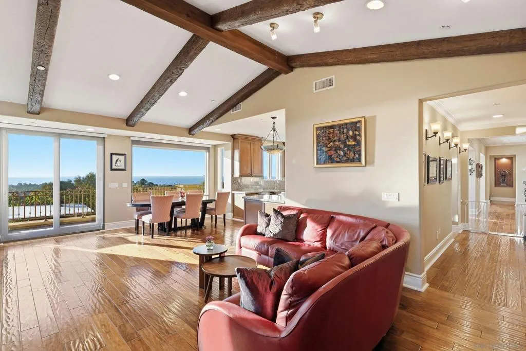 1690 Gascony Rd, Encinitas, California 92024 home-pic-16