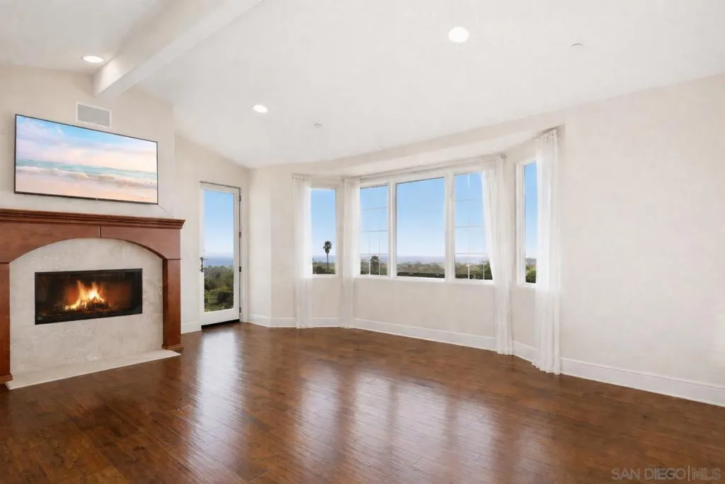1690 Gascony Rd, Encinitas, California 92024 home-pic-27
