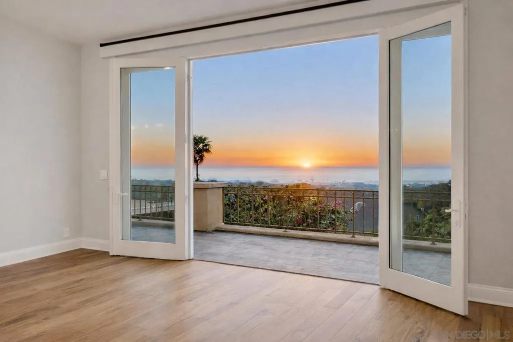 1690 Gascony Rd, Encinitas, California 92024 home-pic-14