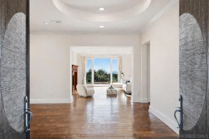 Digitally enhanced to show lighter paint color.