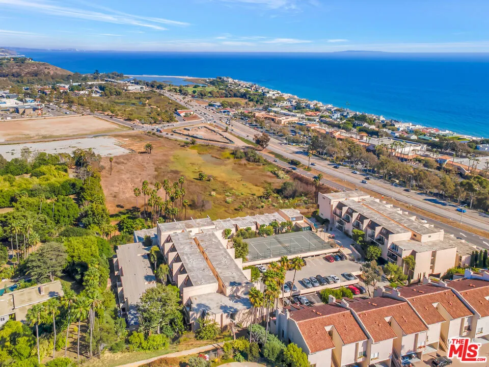 23901 Civic Center Way D238, Malibu, California 90265 home-pic-36