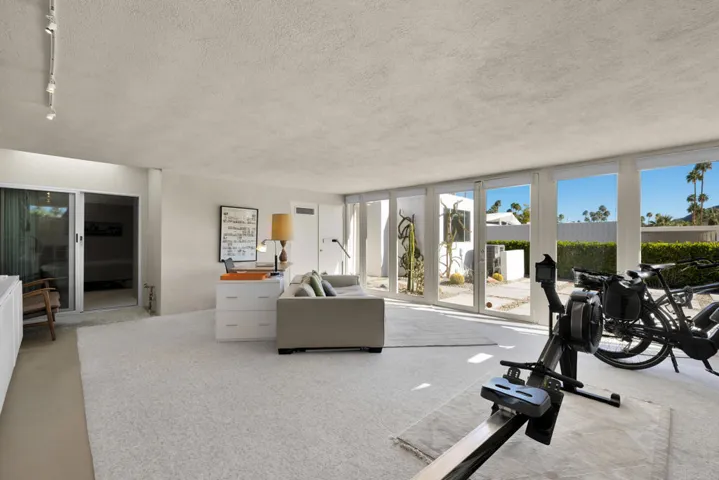Carport/bonus room