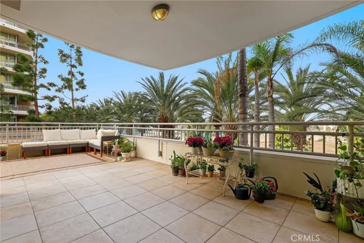 Wrap around balcony