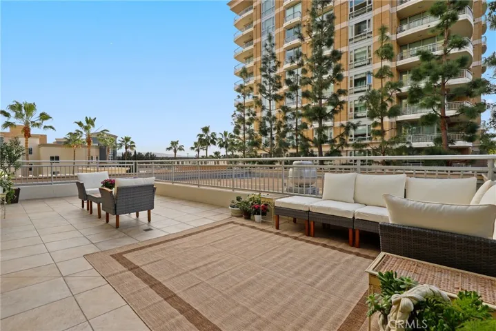 Wrap around balcony