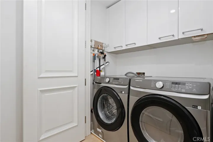 Convenient indoor laundry